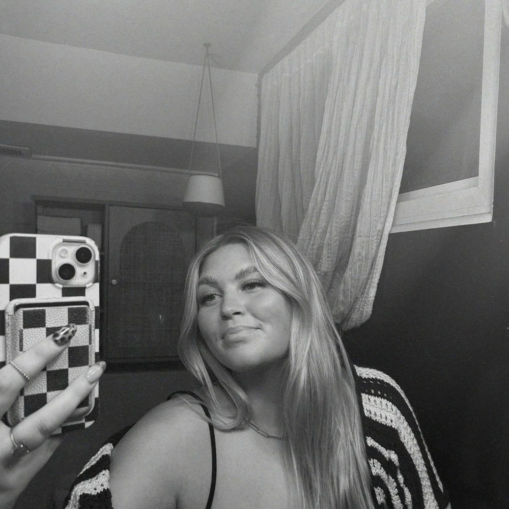 Meet your Posher, Asya